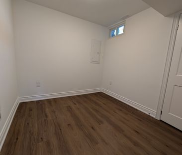 For Lease - 251 Meadow Road Unit# Unit 2, Whitby, Ontario - Photo 4