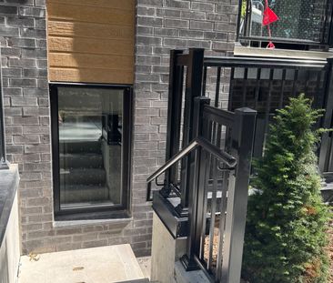 For Lease - 172 Clonmore Drive Unit# 20, Toronto, Ontario - Photo 3