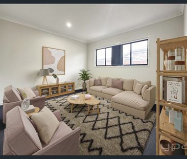 Space, Style & Location! - 4 Ioannou Place, Coomera - Photo 2