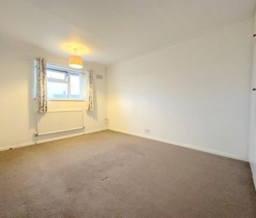 3 bedroom end of terrace house to rent - Photo 3