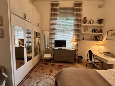 Huge well furnished bedroom in Chelsea/Kensington near buses and underground. - Photo 3