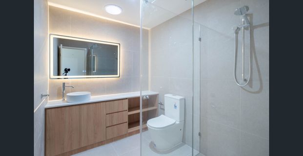 Modern Townhouse in the Heart of Robina – Resort-Style Living - Photo 1