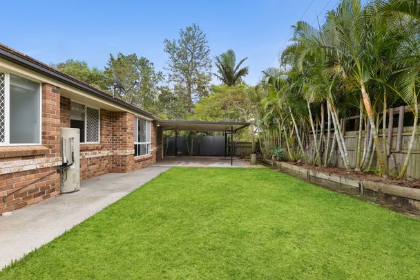 Charming Mudgeeraba Home with Ideal Location for Families and Commuters Alike. - Photo 1