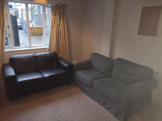 3 bedroom house share to rent - Photo 1