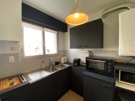 A LOUER. Disponible Immédiatement. Charmant Appartement T2 bis Meublé, Proche du Centre Ville ! - Photo 3