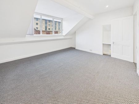 3 bedroom maisonette to rent - Photo 4