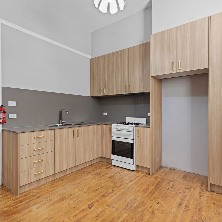 Charming Semi-Detached Home Opposite Marrickville Park - Photo 1