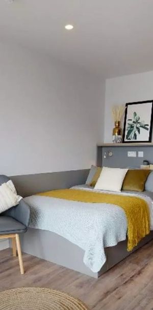 Studio Flat, Altus House, LS2 - Photo 1