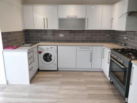 Burnfield Drive, Rugeley, WS15 2RH - Photo 5