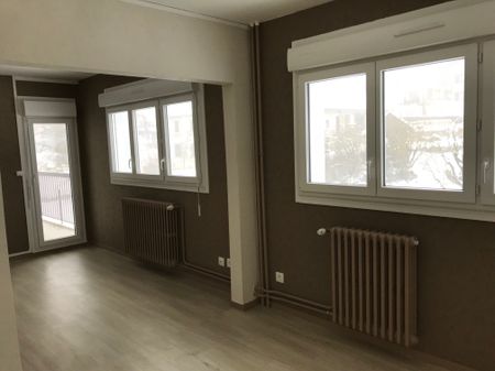 Location - Appartement T4 - 79 m² - Maîche - Photo 3