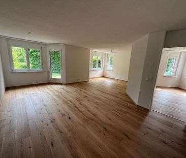 Moderne , grosszügige Wohnung mit viel Raumgefühl und sonnigen Sitz... - Foto 2