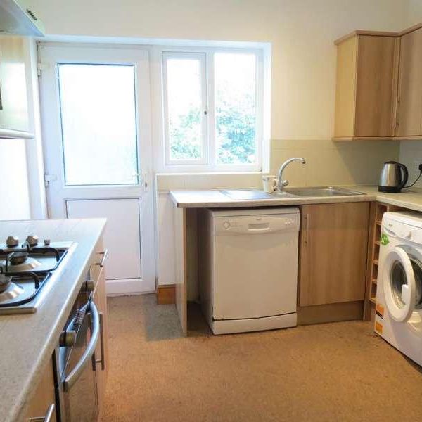 Bedroom Detached House In Winton, BH9 - Photo 1