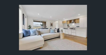 Live in Jubilee Estate Wyndham Vale!! - Photo 2