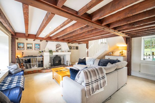 To Let 3 Bedroom Cottage - Photo 1