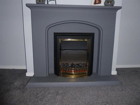 3 bedroom semi-detached house to rent - Photo 2