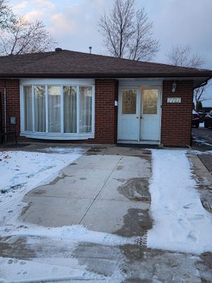 For Lease - 7727 Kittridge Drive, Mississauga, Ontario - Photo 1