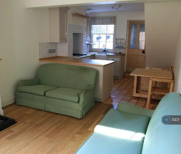 2 bedroom terraced house to rent - Photo 1