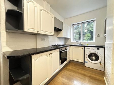 3 bedroom detached house to rent - Photo 5