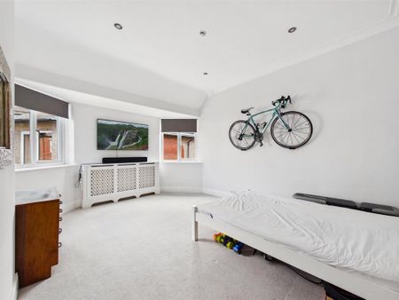 3 bedroom semi-detached house to rent - Photo 4