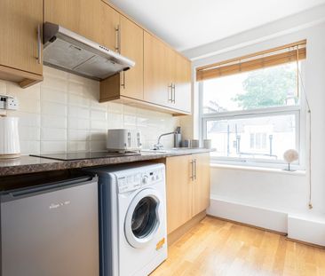 1 Bed Flat, Leinster Gardens, W2 - Photo 2