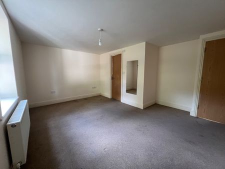 1 Bed Maisonette, Knowle Road, BS4 - Photo 3
