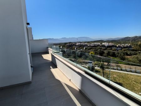 Atico en alquiler en Malaga - Photo 3
