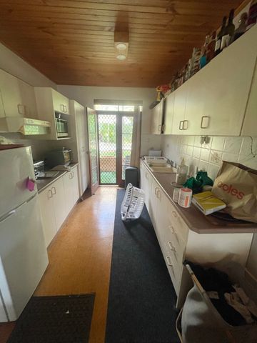 Caringbah South - Photo 4