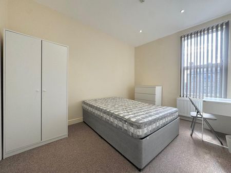 6 bedroom townhouse to rent - Photo 5