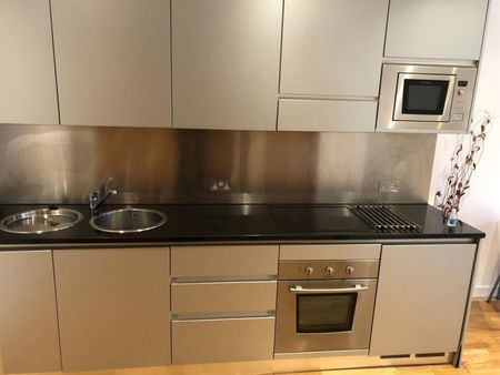 1 bedroom Flat To Let - Photo 3