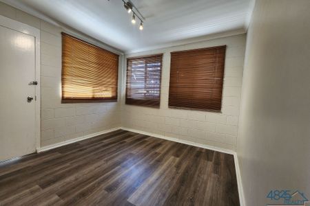 Stylish Two Bedroom Unit - Photo 2