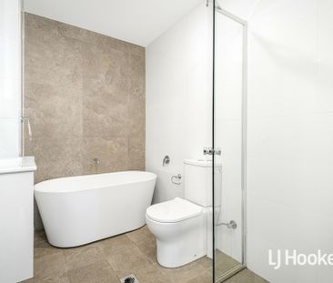 Great Location! Available now! - Photo 5