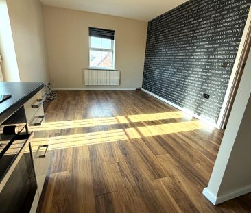 Recently Refurbished One Bedroom Modern Apartment in Northampton - Photo 2