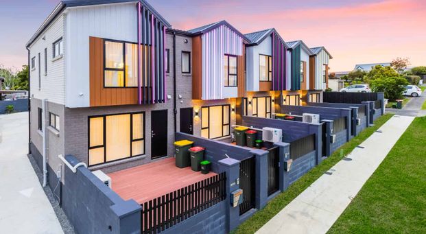 Modern 2 bedroom terrace house - Photo 1