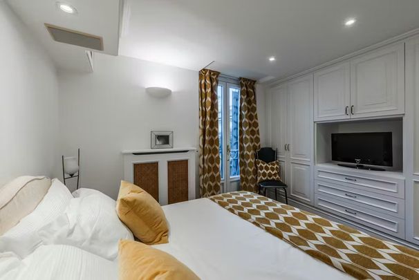 Via Gesù, Milan, Lombardy 20121 - Photo 1