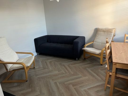 4 Bed Semi-Detached House, Pilkington Close, BS34 - Photo 1