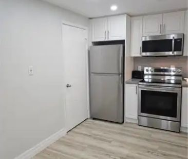 565 GREENFIELD Avenue Unit# 503 | 565 GREENFIELD Avenue Unit# 503, ... - Photo 1