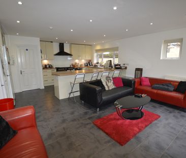 Bournemouth Road, Parkstone, Poole, Dorset, BH14 - Photo 1