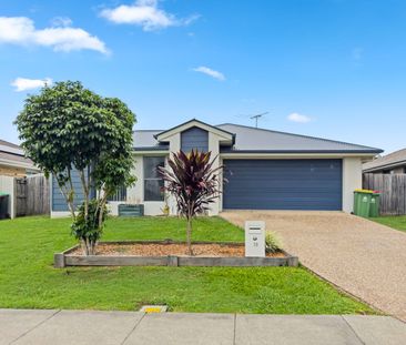 Spacious 4-Bedroom Family Home with Air Conditioning & Garage in Pr... - Photo 4