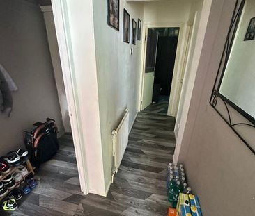 3 Bed Flat, Ash Villa, LU1 - Photo 4