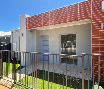 Byford 3-Bed Low-Maintenance Home - Photo 2