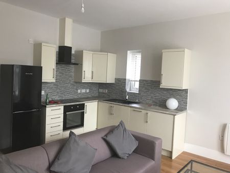 2 Bed Flat, Egerton Road, M14 - Photo 2