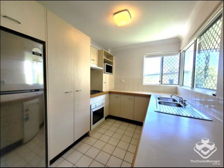 PERFECT LOW MAINTENANCE 2BEDS APARTMENT + LOCK-UP GARAGE - Photo 4