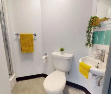 2 Bed Apartment - Photo 6