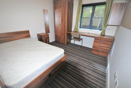 6 bedroom apartment to rent - Photo 4