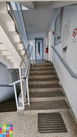 Kleine 3-Zimmerwohung mit Balkon – Erstbezug nach Sanierung – unbefristeter Mietvertrag - Photo 3