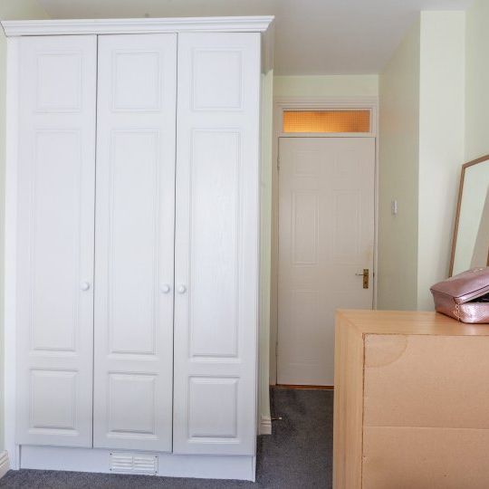 Room in a shared 4-bedroom for rent in Docklands South - Photo 1