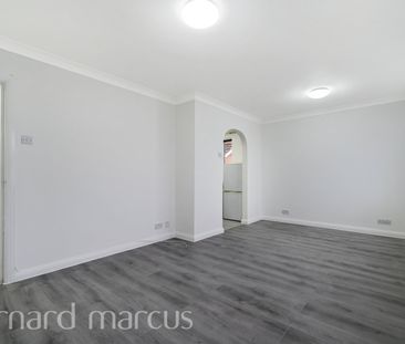 Trevithick Close, Feltham - Photo 2