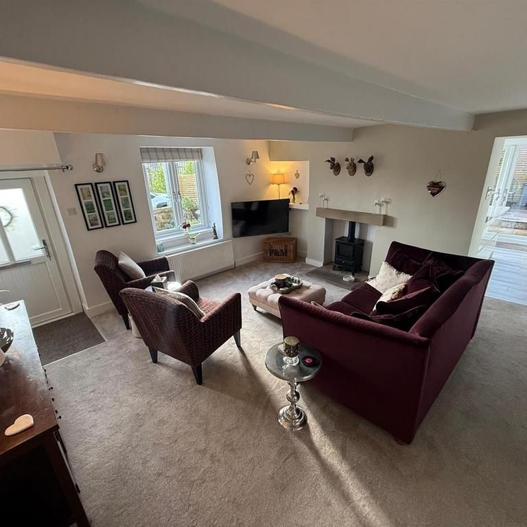 2 bedroom cottage to rent - Photo 1