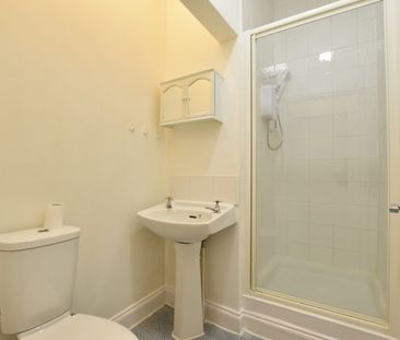 1 Bed Flat, Hart Hill Drive, LU2 - Photo 2