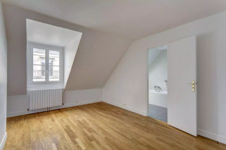 location Appartement T5 DE 159m² À PARIS - Photo 5